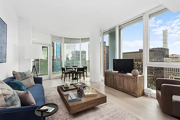 Rented by Triumph Property Group | media 29