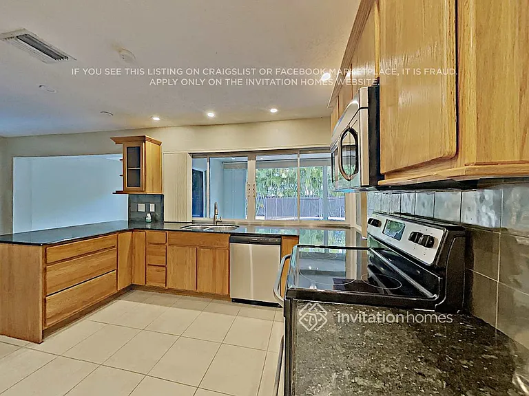 1195 NW 92nd Ave — Photo 7