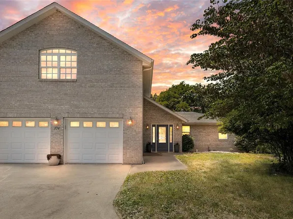 104 Pickett St, Bethalto, IL 62010