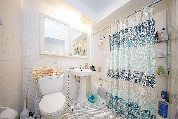 Rented by The Downtown LLC | media 49