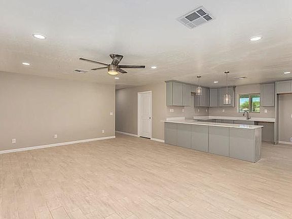 3rd image of 6831 W Campbell Ave