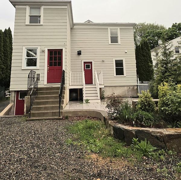 2nd image of 318 Grovers Ave #1