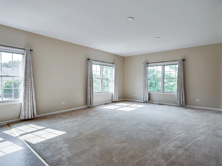 662 Chaney Ct — Photo 5