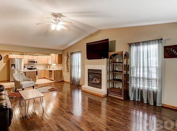 2nd image of 3348 Gleneagle Dr #U