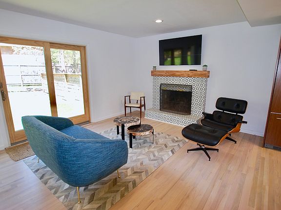 2nd image of 44 Woodpink Dr