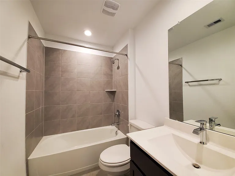 3314 Dagostino Creek Dr — Photo 6