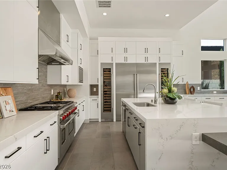 5201 Peak Climb Dr — Photo 61