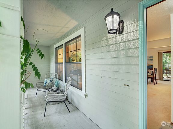 5th image of 13602 174th Avenue NE