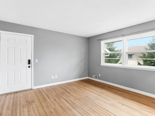 125 7th Ave SE APT 3, Osseo, MN 55369