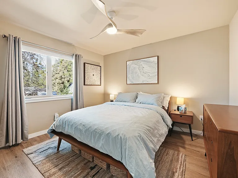 Back bedroom