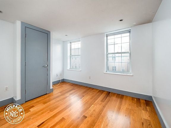 4th image of 242 Troutman St #8W
