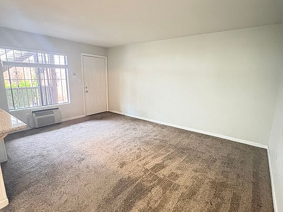3rd image of 4219 44th St APT 2