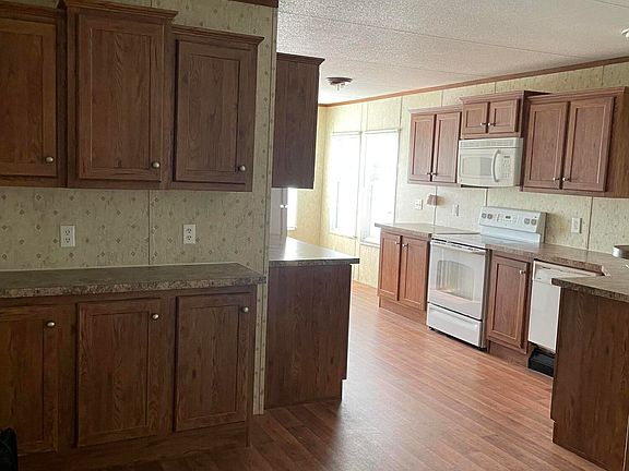 2nd image of 874 Ponderosa Dr