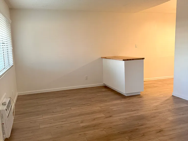 1029 Norwalk St #2H — Photo 3