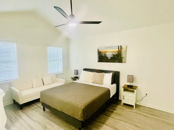 1710 Ardmore Village Ct, Winston Salem, NC 27127