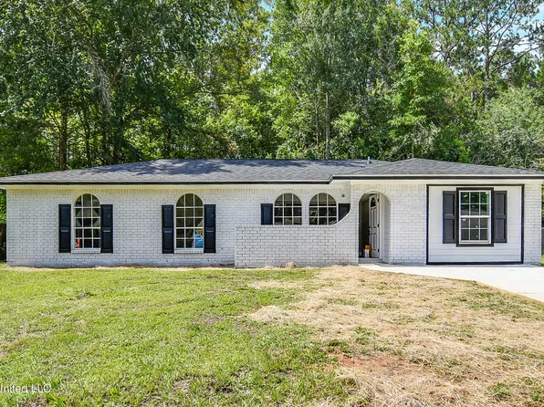 1705 Kingfisher Dr, Gautier, MS 39553