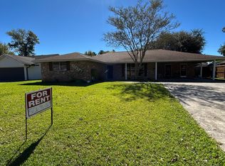 12426 E Robin Hood Dr, Baton Rouge, LA 70815