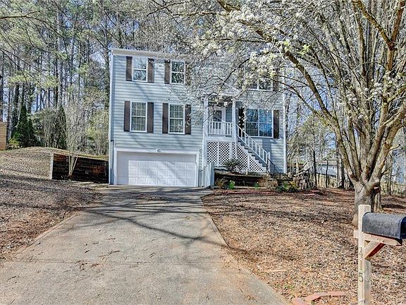 2nd image of 415 Ridgedale Way