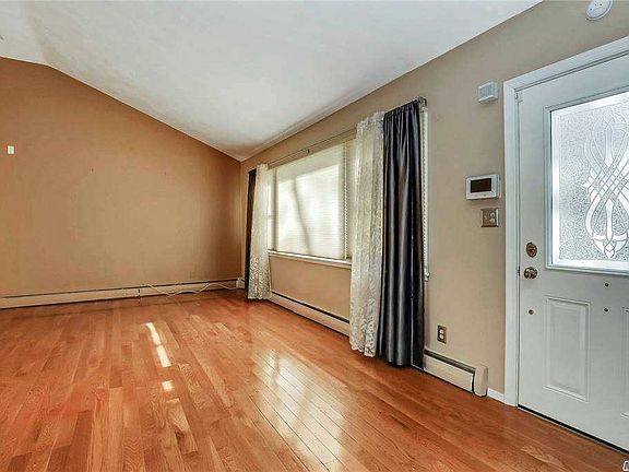 4th image of 3 Berry Ct