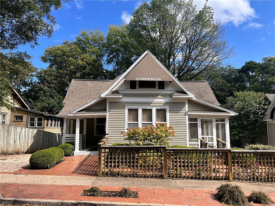 1st image of 310 N Willow Ave