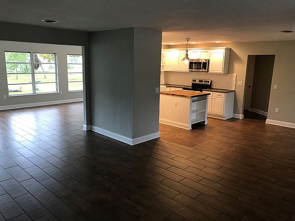 4th image of 1620 Faust Dr