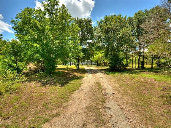 3rd image of 22519 Deidra Dr