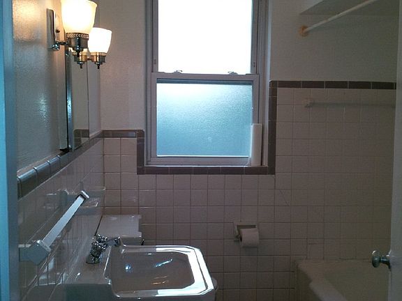 5th image of 7548 Delmar Blvd