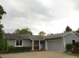 12345 Bradford Dr, Chardon, OH 44024