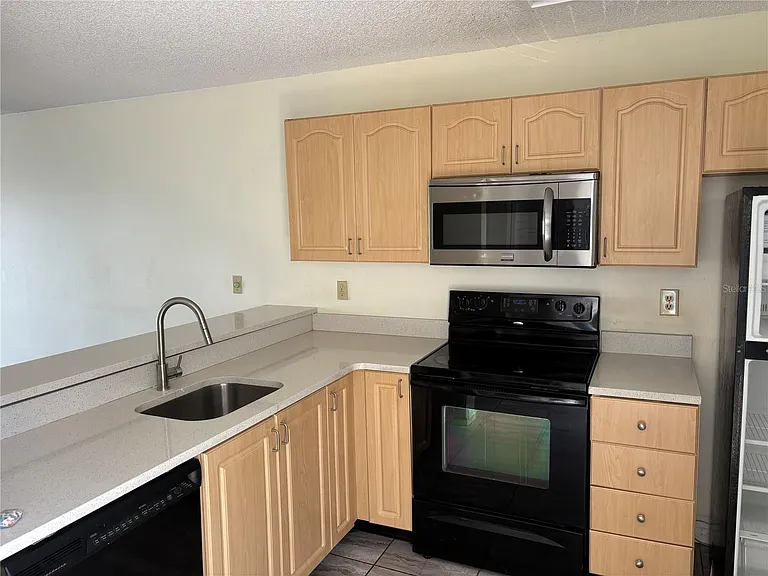 2556 Woodgate Blvd #203 — Photo 6