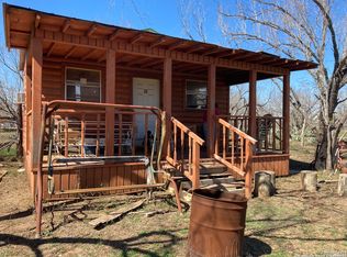 1610 Corgey Rd, Pleasanton, TX 78064