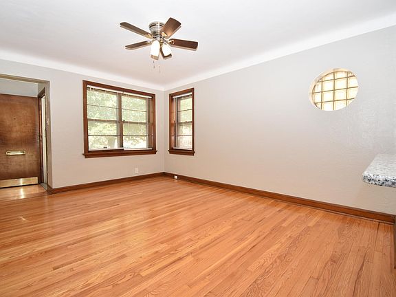 5th image of 6360 Bancroft Ave #1E