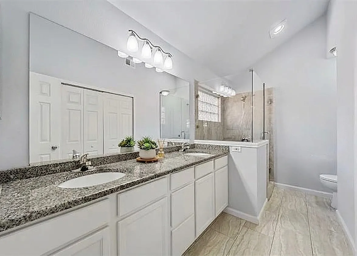 3 bed, 1749 sqft, $4,995 — Photo 1