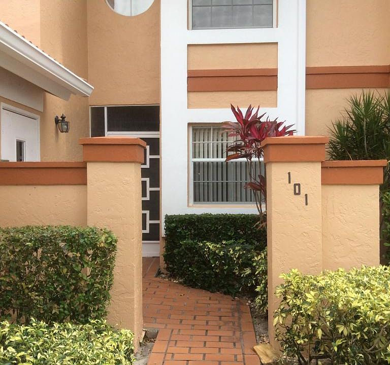 1st image of 9951 Seacrest Cir APT 101