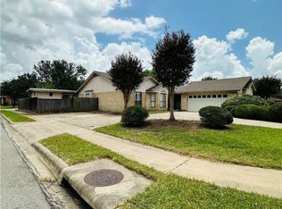 101 Sun Ct, Victoria, TX 77904