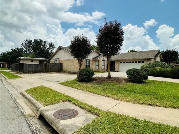 101 Sun Ct, Victoria, TX 77904