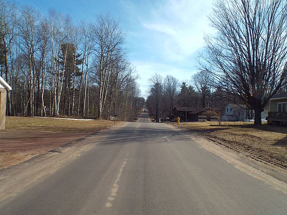 4th image of 1635 Vandenboom Ave