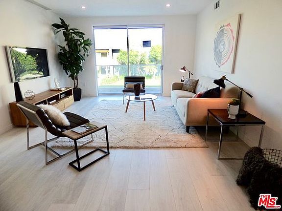 3rd image of 1731 Federal Ave #302