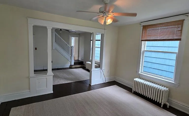 525 Vickroy Ave — Photo 2