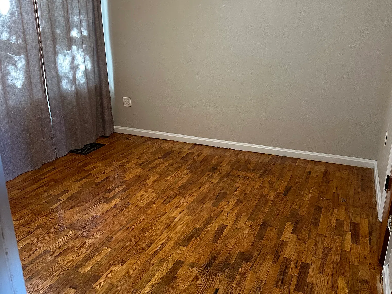 2 bed, 1310 sqft, $925 — Photo 4