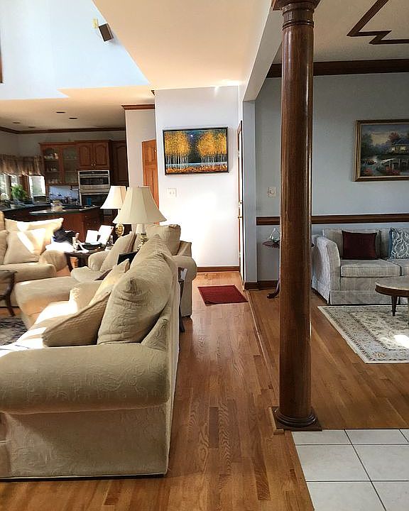 1st image of 104 Birkdale Ct