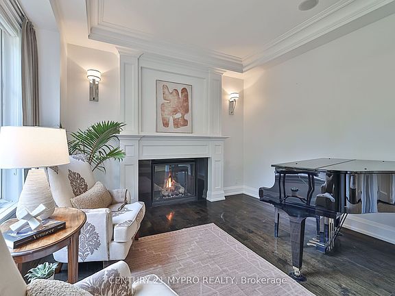 4th image of 1389 Weaver Ave