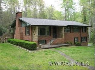 535 Crystal Spring Dr, Laurel Park, NC 28739