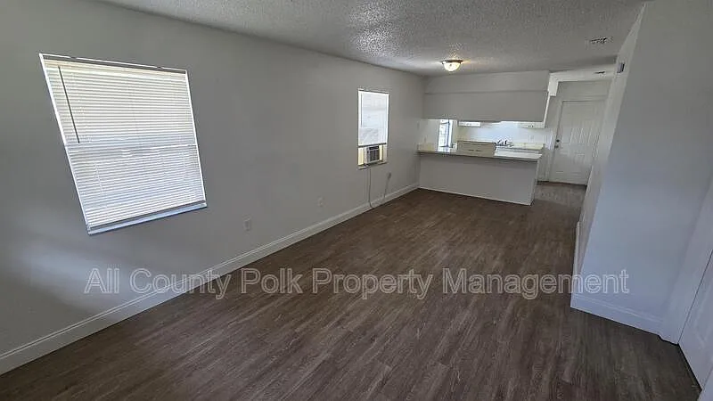 2 bed, 1.5 bath, 960 sqft, $1,095 — Photo 4