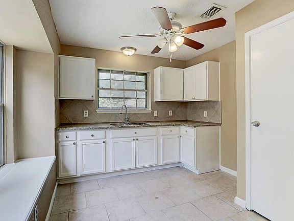 5th image of 10020 Lasaber Ct