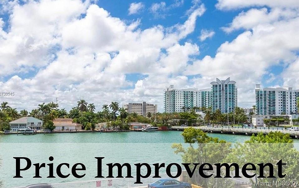 1st image of 1455 N Treasure Dr APT 3A