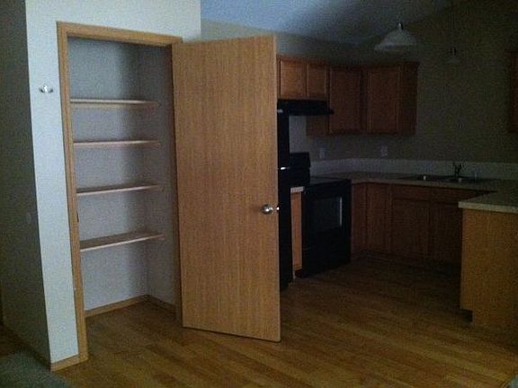 3rd image of 506 Stonedale Dr