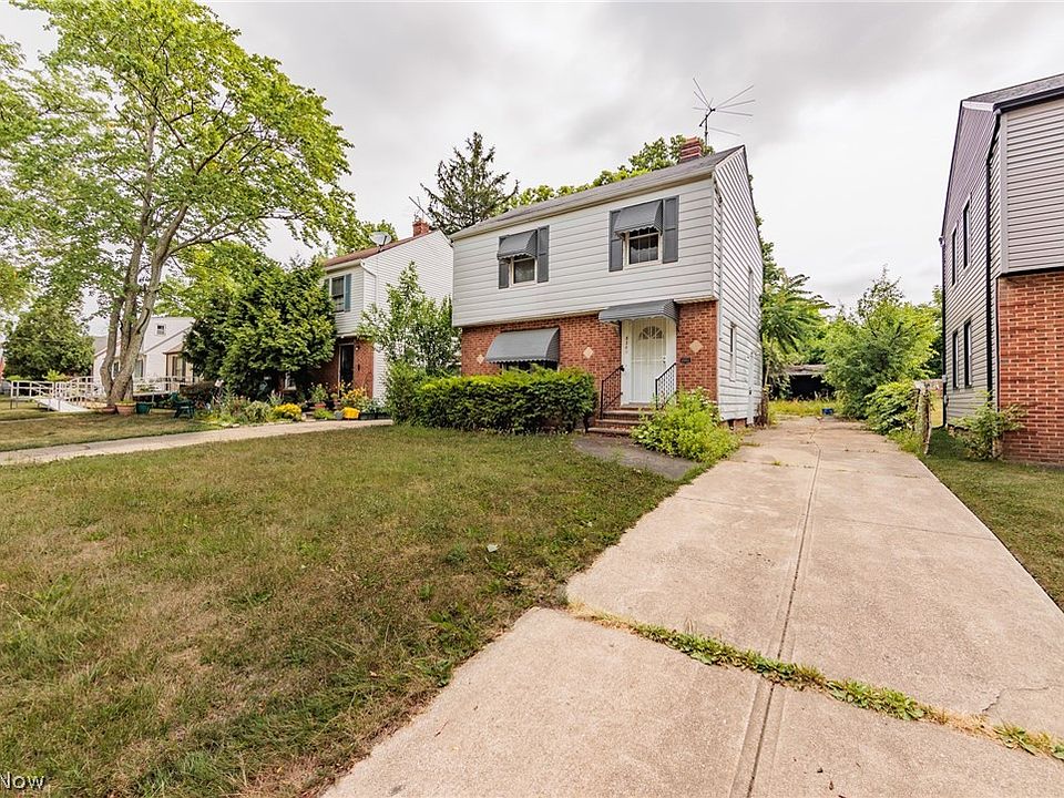 1st image of 3365 E 147th St