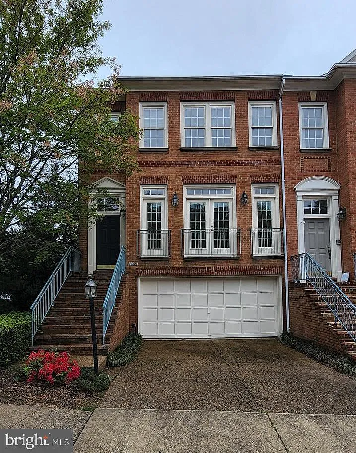 4 bed, 3.5 bath, 2268 sqft, $4,500 — Photo 1