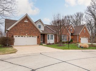 3918 Courtyard Circle Dr, Saint Louis, MO