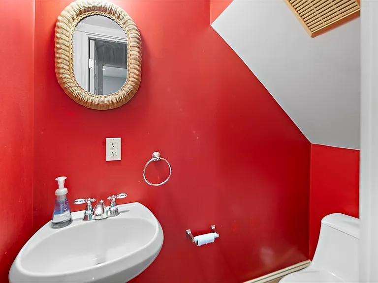 8 Leland St #1 — Photo 8